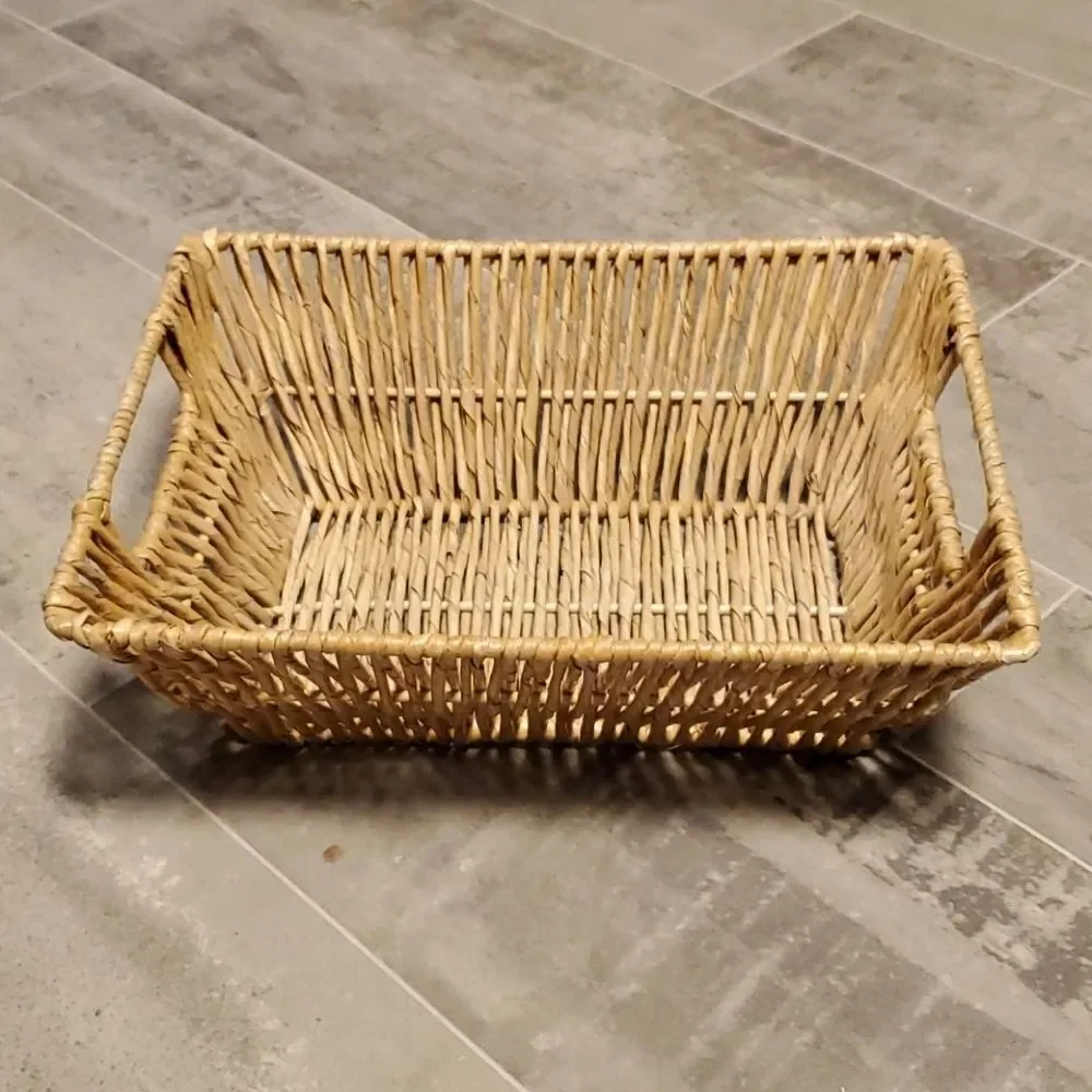 EUC Blonde Wicker Medium Basket